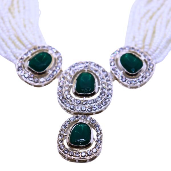 Emerald Green Kundan Choker Set with Pearl Beads - Image 2