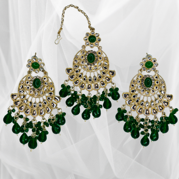 Royal Green Kundan Maang-Tika & Chandbali Earrings Set - Image 2