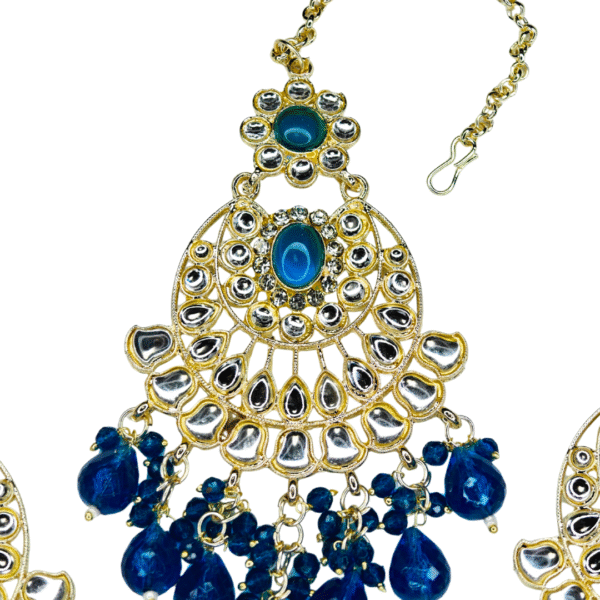 Royal Blue Kundan Maang-Tika & Chandbali Earrings Set - Image 3