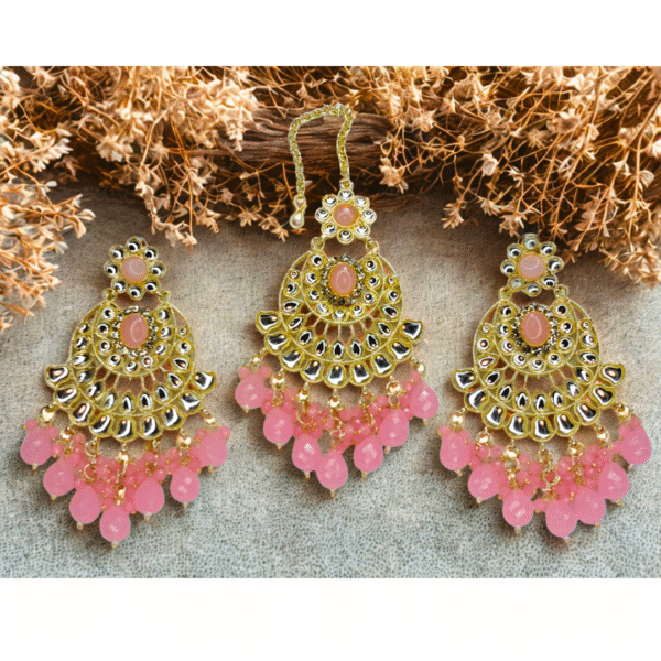Baby Pink Kundan Maang-Tika & Chandbali Earrings Set - Image 4